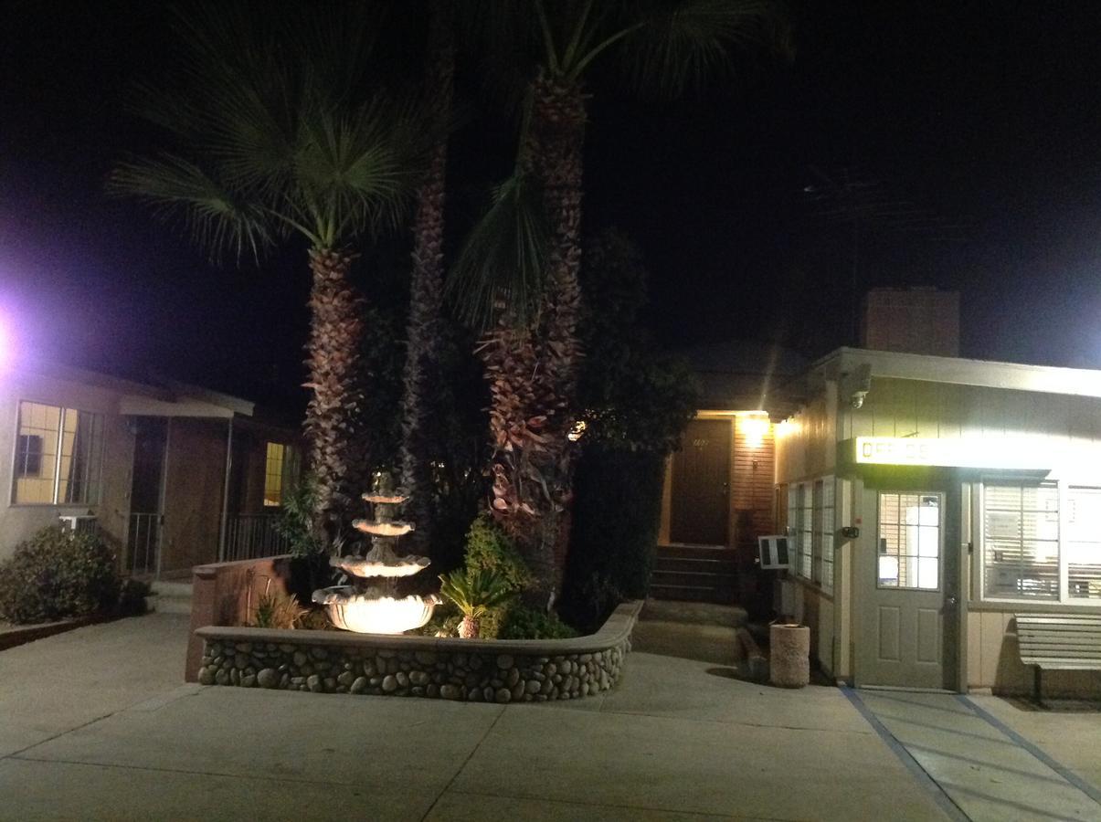 Elsinore Hotsprings Motel 埃尔西诺湖 外观 照片