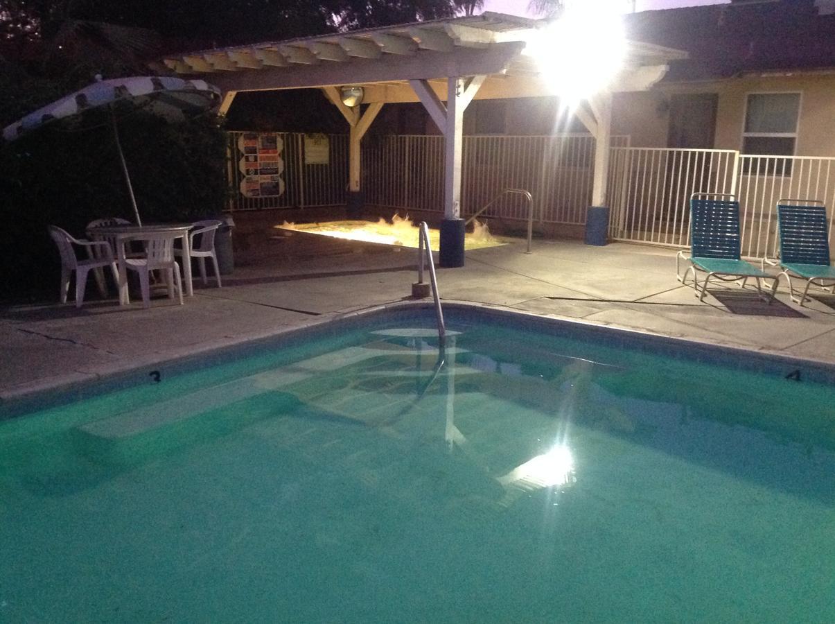 Elsinore Hotsprings Motel 埃尔西诺湖 外观 照片