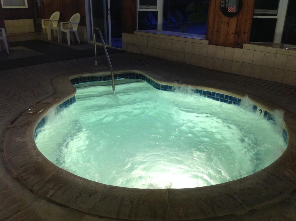 Elsinore Hotsprings Motel 埃尔西诺湖 外观 照片